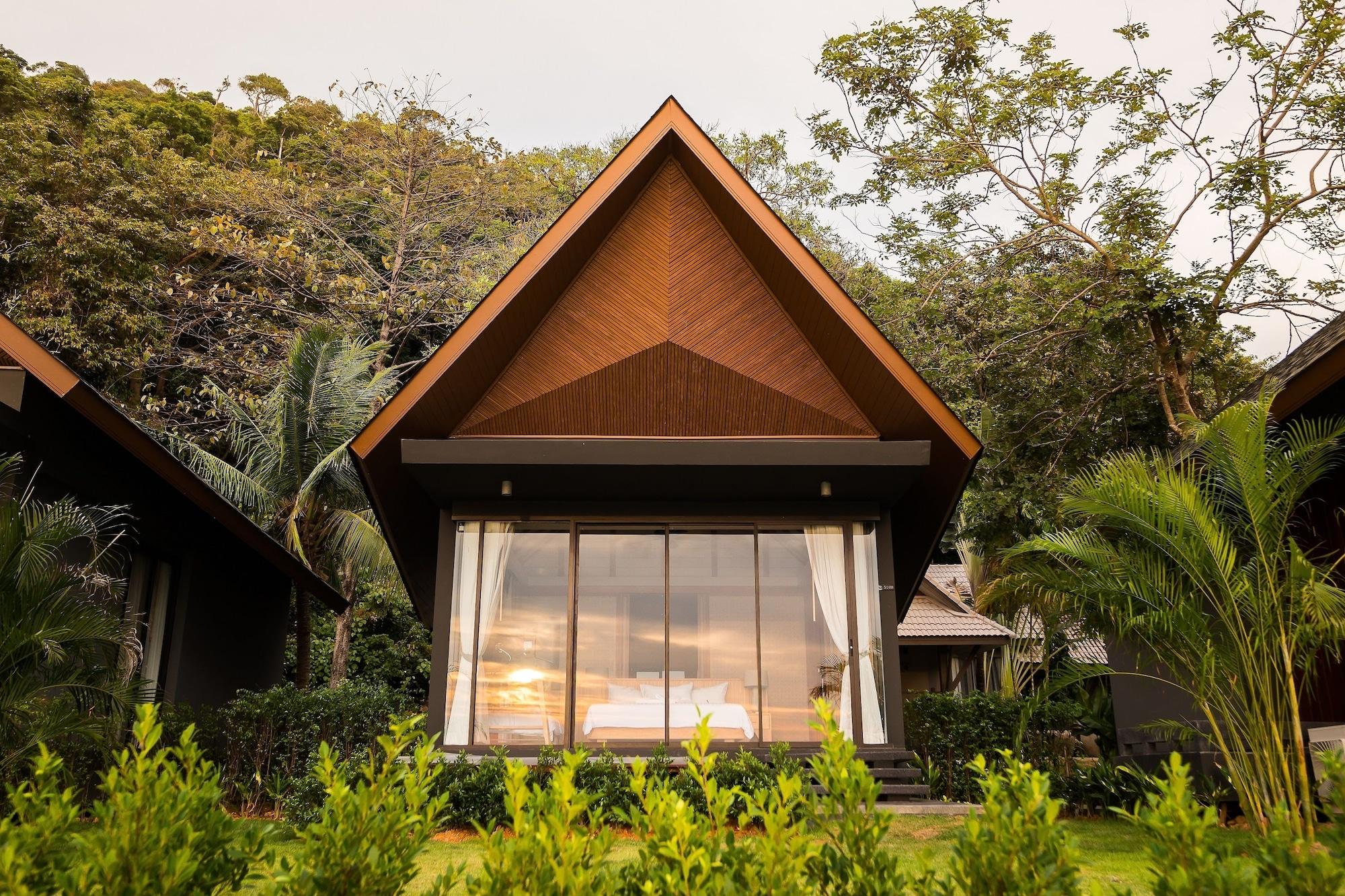 Kc Grande Resort Koh Chang Exterior foto A villa at the resort