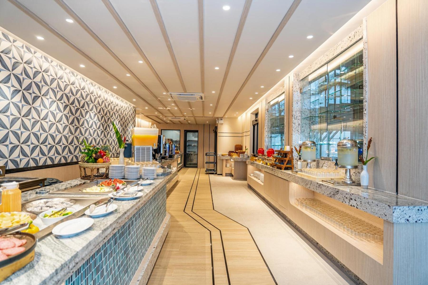 Kc Grande Resort Koh Chang Exterior foto The buffet at the lounge