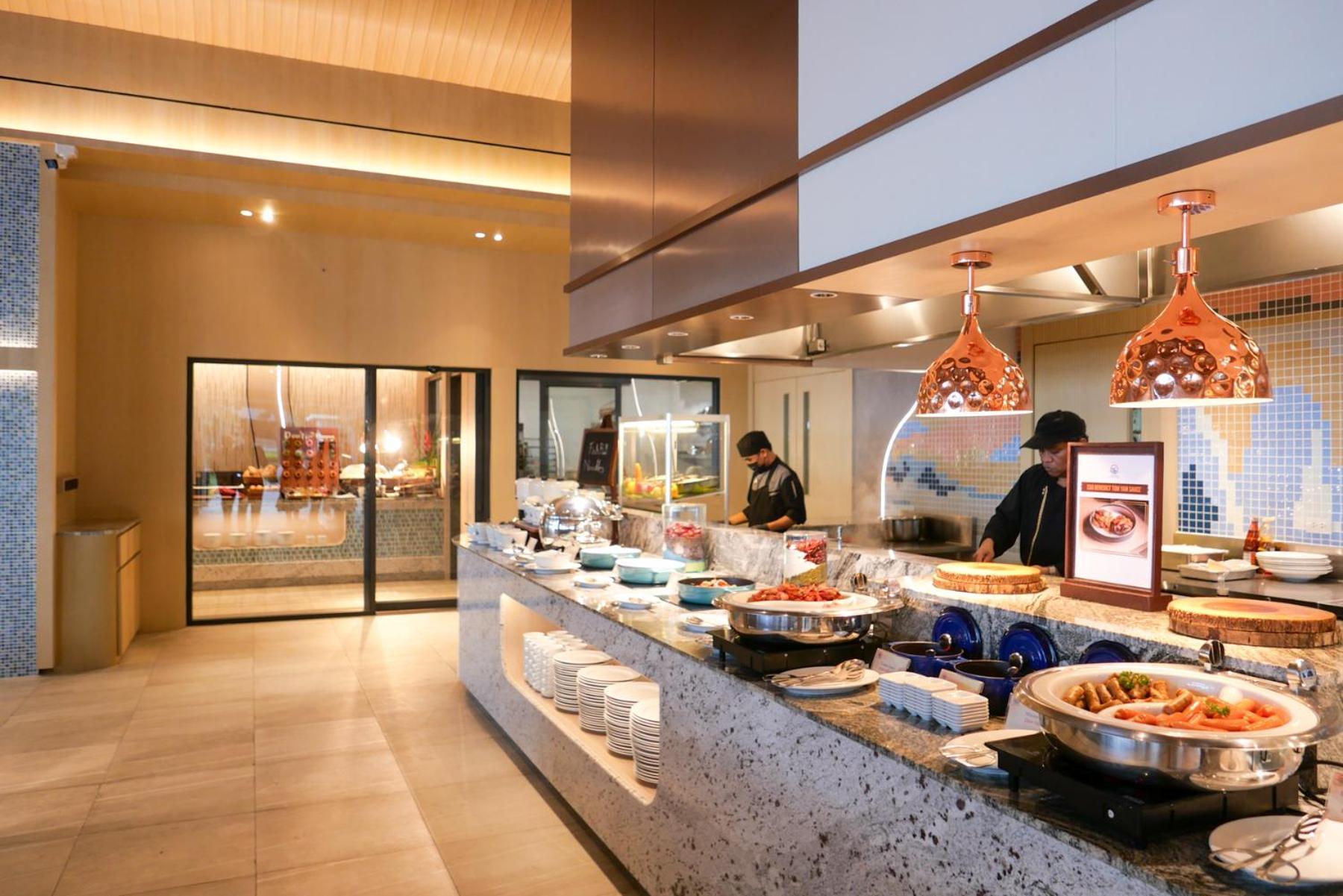 Kc Grande Resort Koh Chang Exterior foto The buffet at the hotel